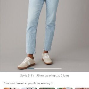 American Eagle Outfitters Mom Jeans